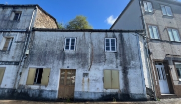 Casa en Avda Jose Antonio (Castro de Rei)
